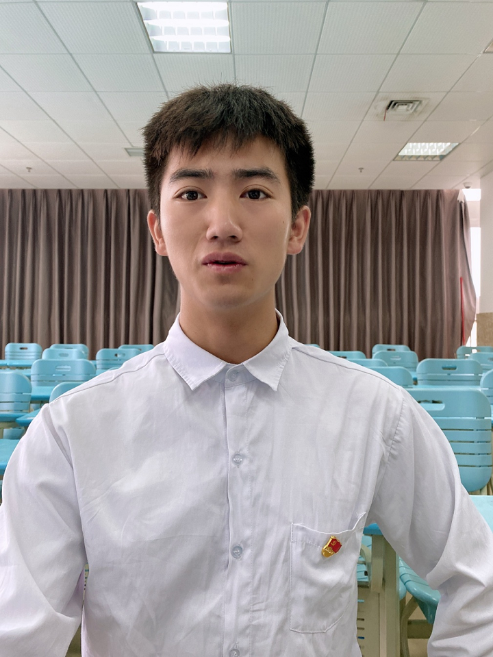 周凯.png