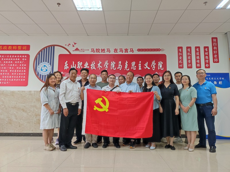 1合影.jpg